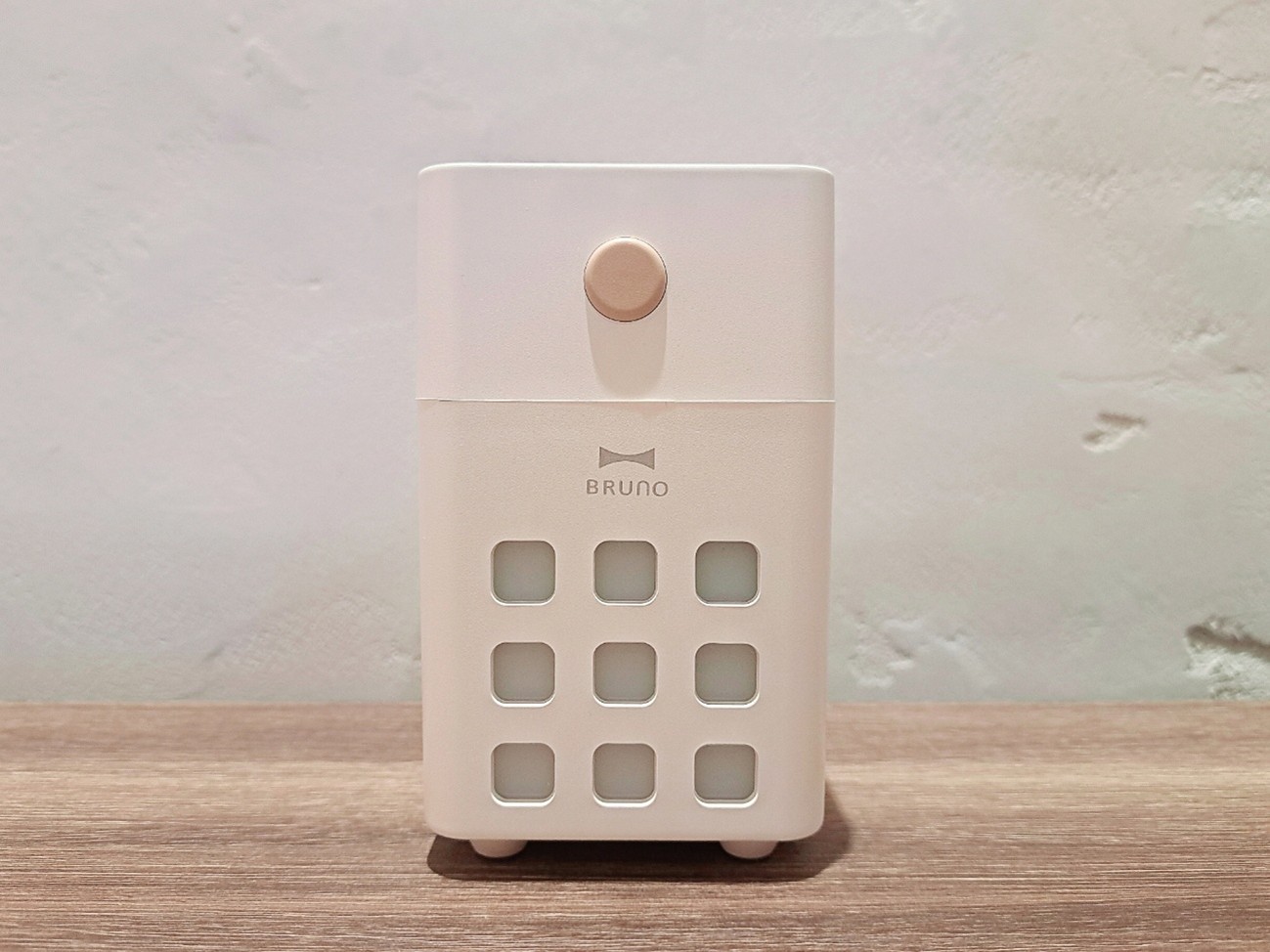 BRUNO新作「4.7Lハイブリッド加湿器 COMFORT MIST」をはじめ、ブランド